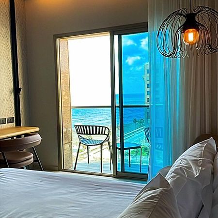 Suite On The Beach Haifa Esterno foto