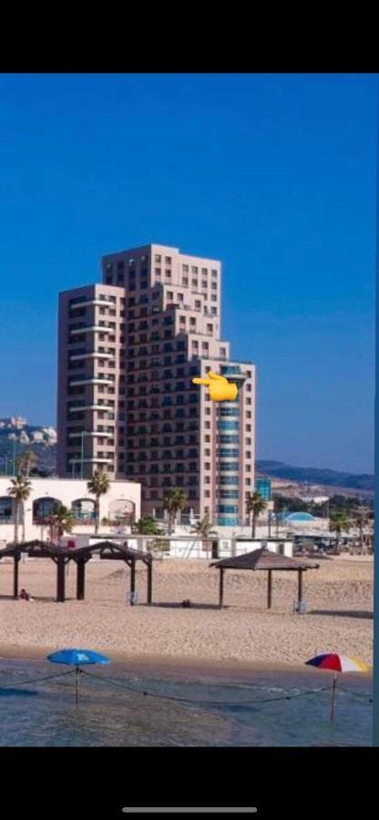 Suite On The Beach Haifa Esterno foto