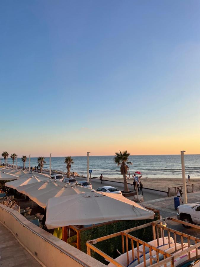 Suite On The Beach Haifa Esterno foto
