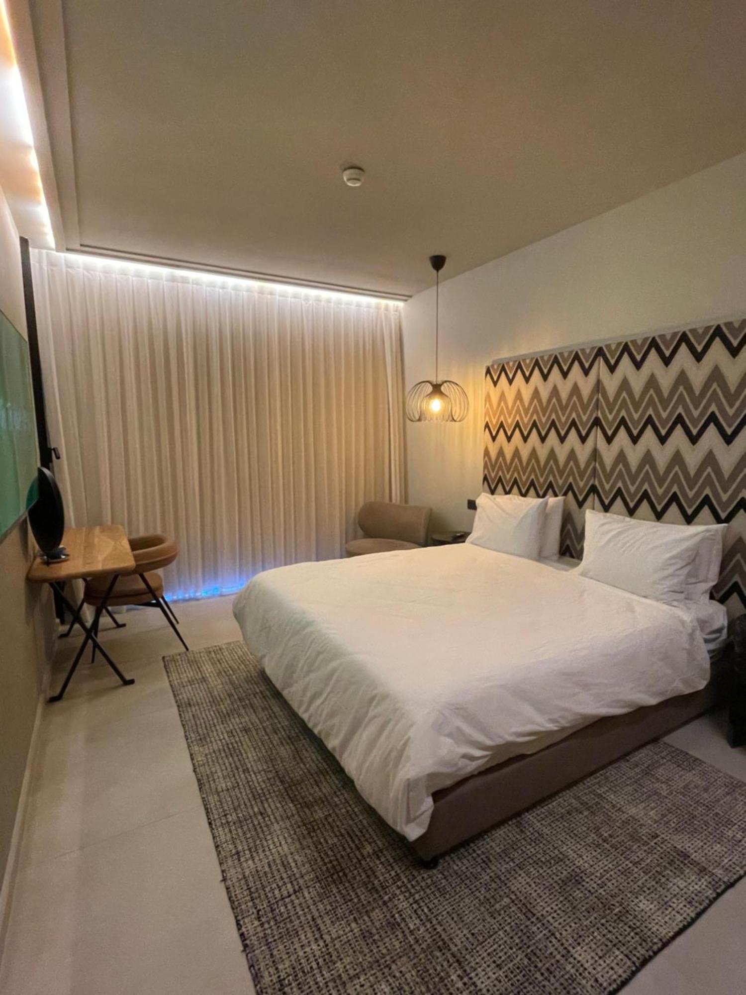 Suite On The Beach Haifa Esterno foto