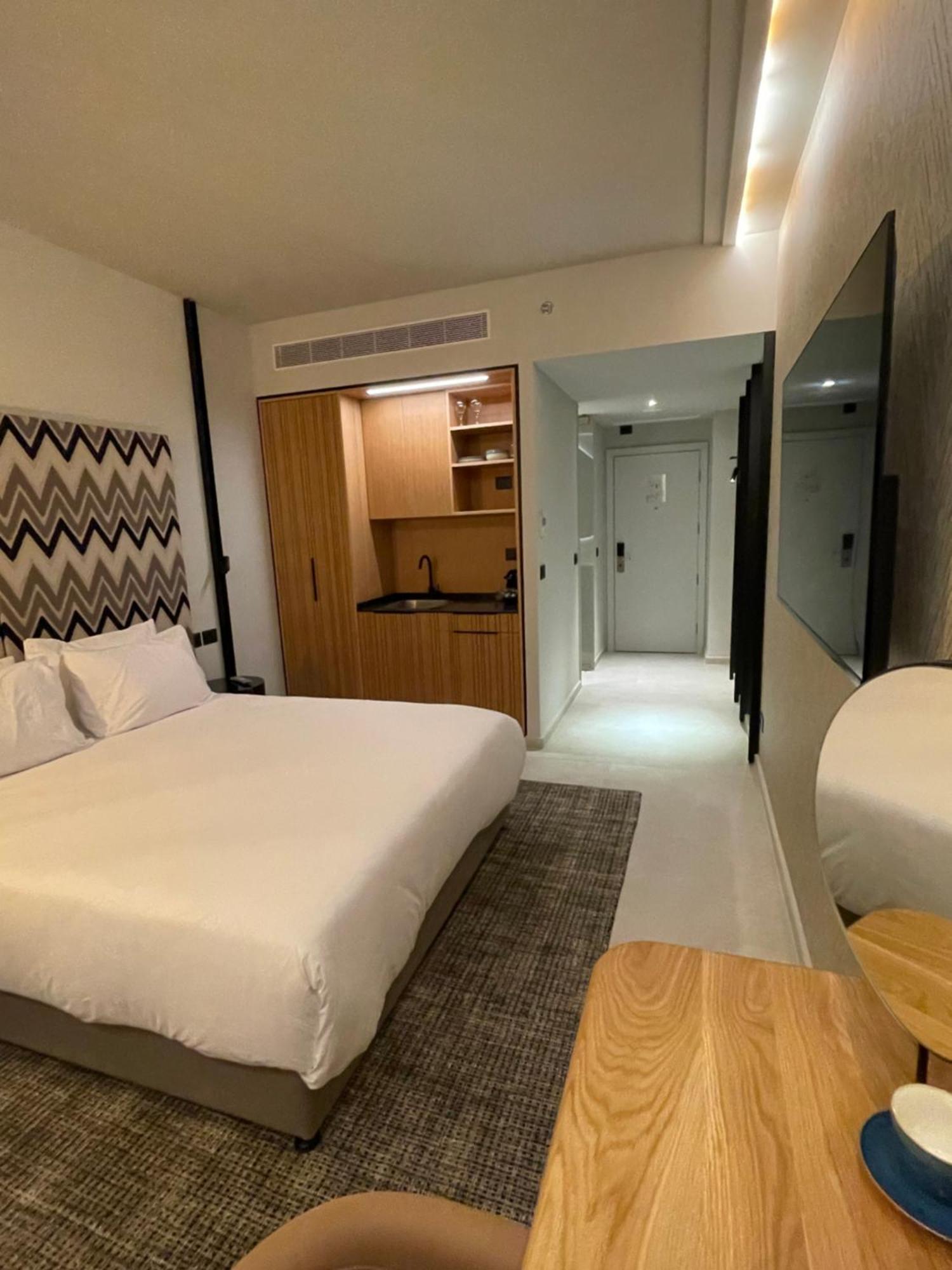 Suite On The Beach Haifa Esterno foto
