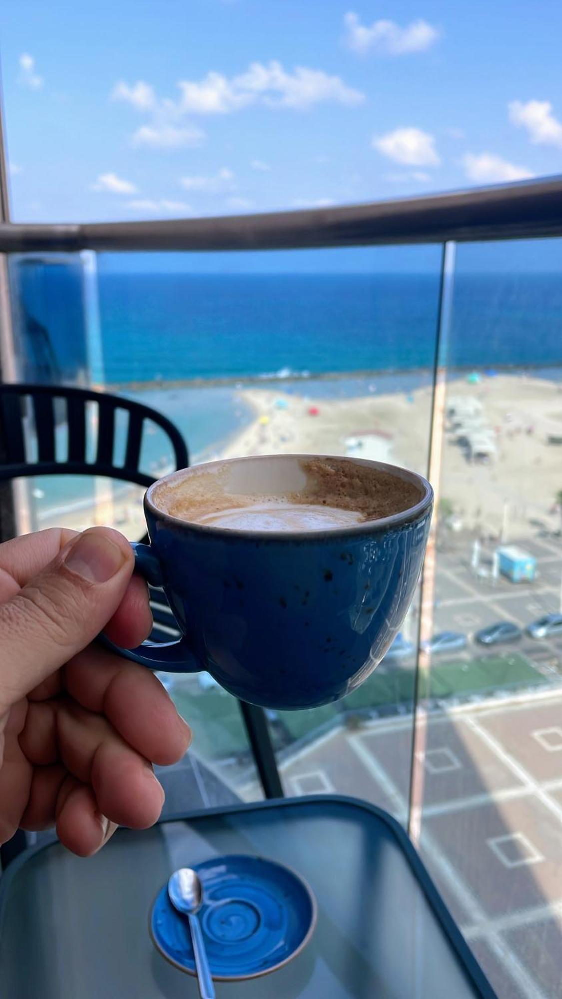 Suite On The Beach Haifa Esterno foto